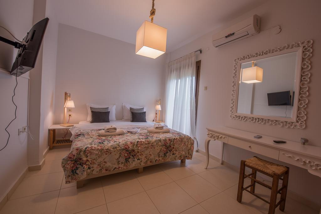 The Beach House - Apartments & Studios (Adults Only) Afytos Exterior foto